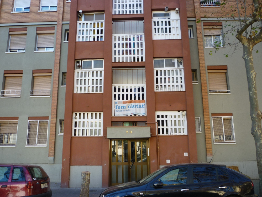 Edifici a rehabilitar al carrer Vélez Rubio Foto: Moisès Jordi